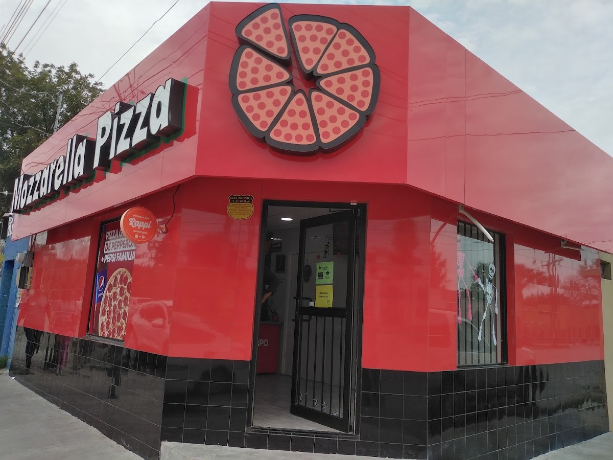 Mozzarella Pizza
